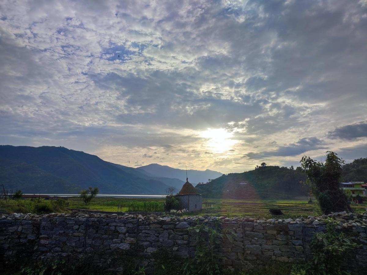 Tranquil Water Guest House Pokhara Luaran gambar