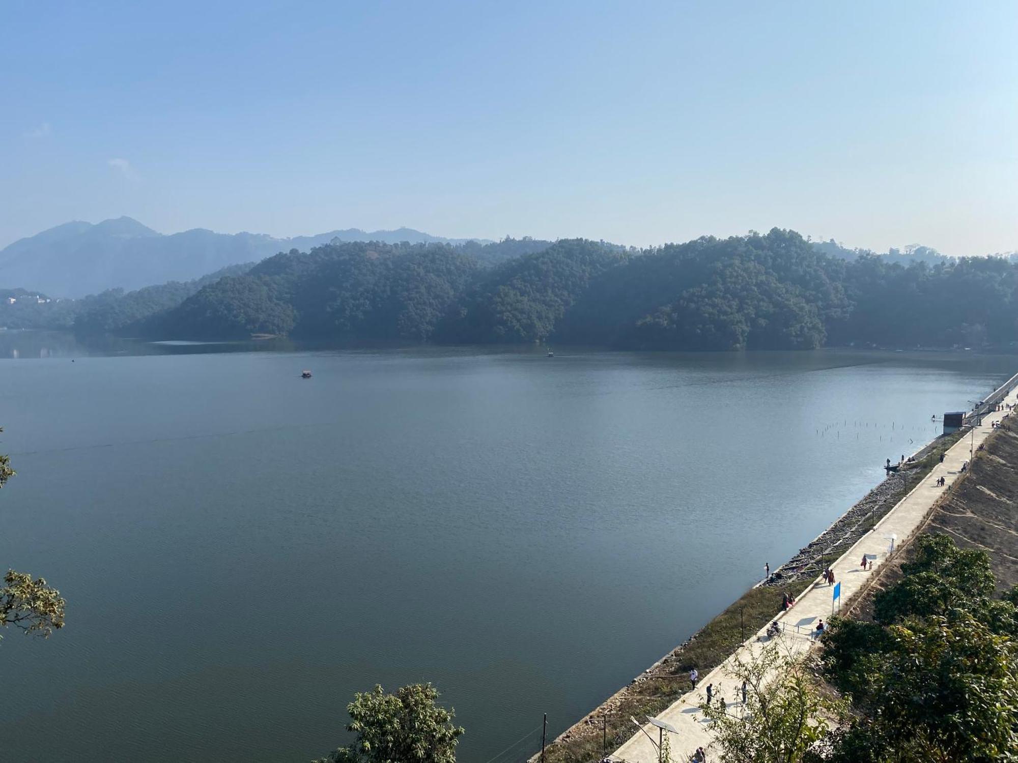 Tranquil Water Guest House Pokhara Luaran gambar